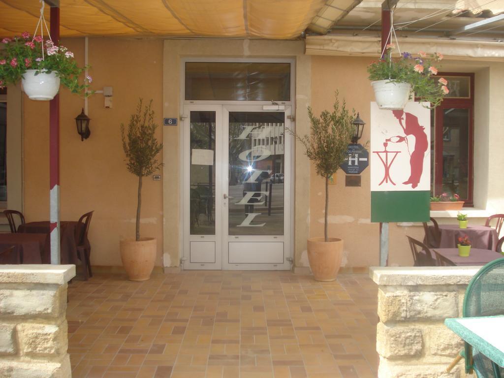 Le Terminus Hotel Tarascon Buitenkant foto
