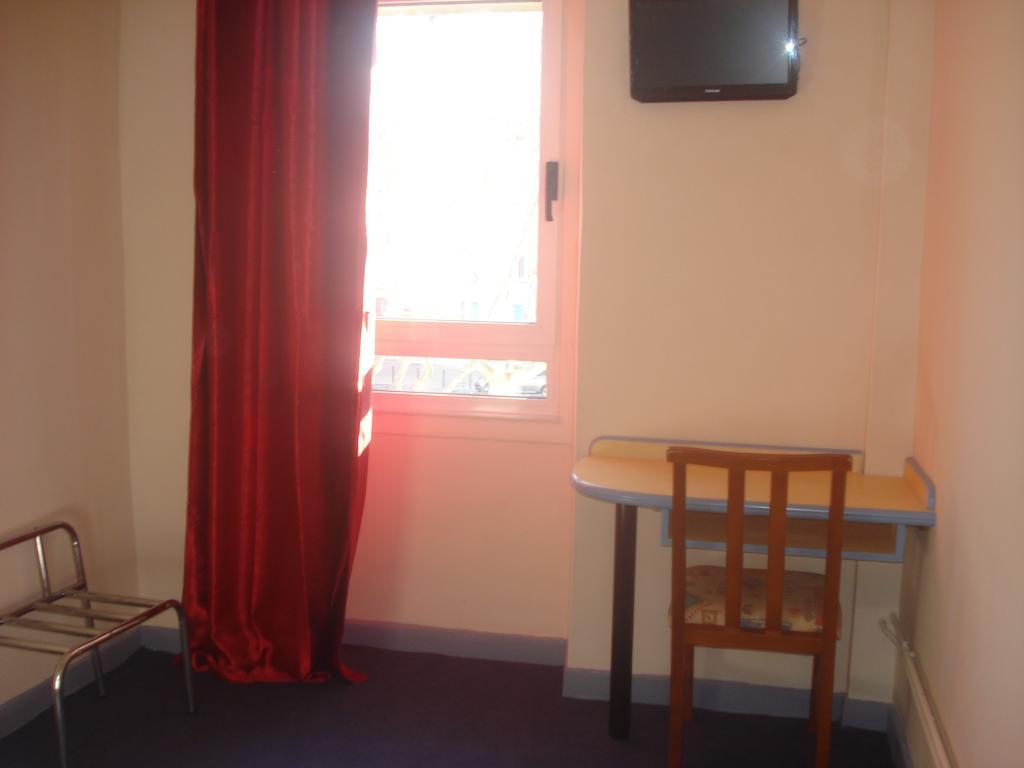 Le Terminus Hotel Tarascon Kamer foto