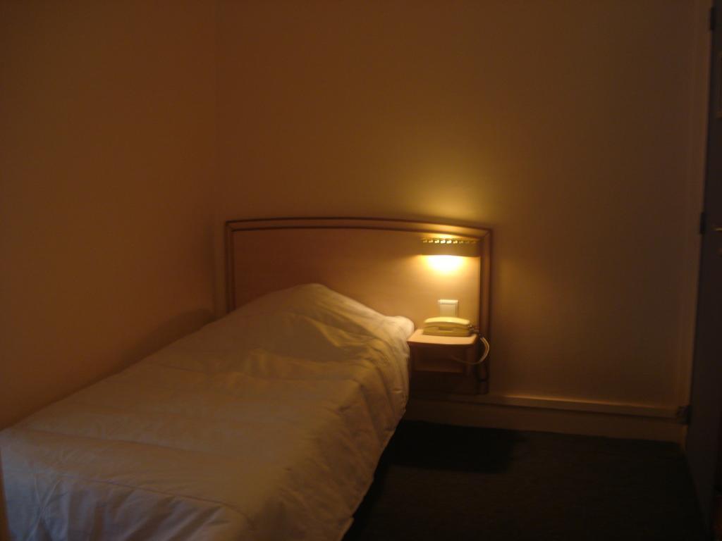 Le Terminus Hotel Tarascon Kamer foto